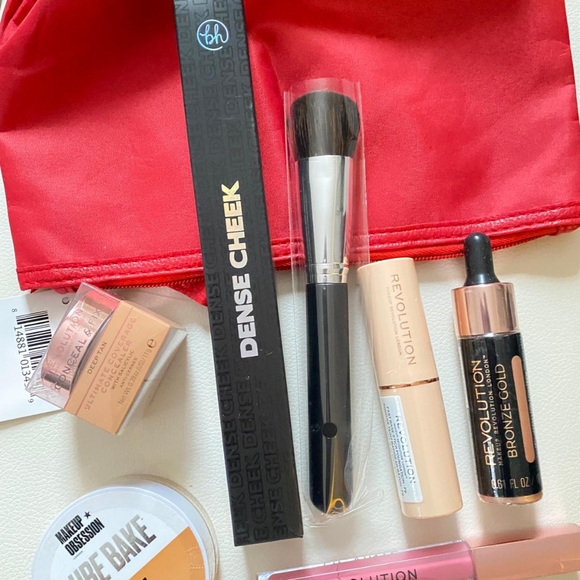 Makeup bundle - Picture 2 of 9